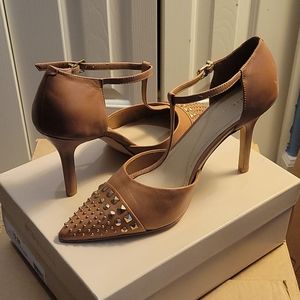 BCBG stud camel heels